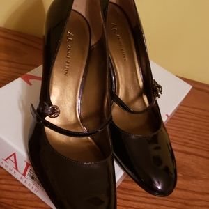 Anne Klein pumps